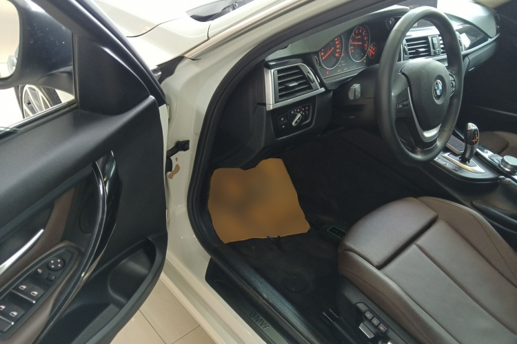 宝马3系 2019款 320Li 时尚型中控内饰20