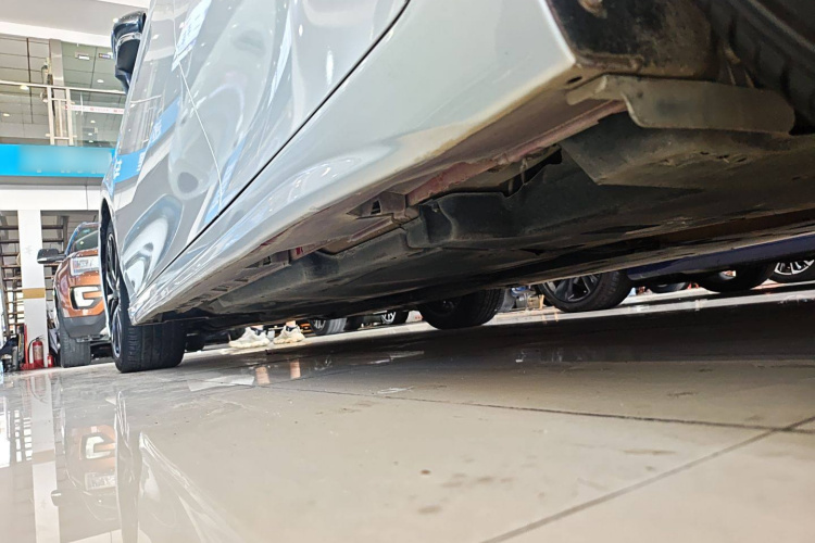 丰田 凯美瑞 2018款 2.0S 锋尚版局部细节9002