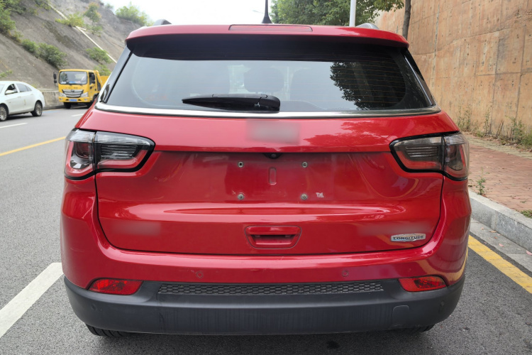 Jeep 指南者 2017款 200T 自动家享版车身外观6006