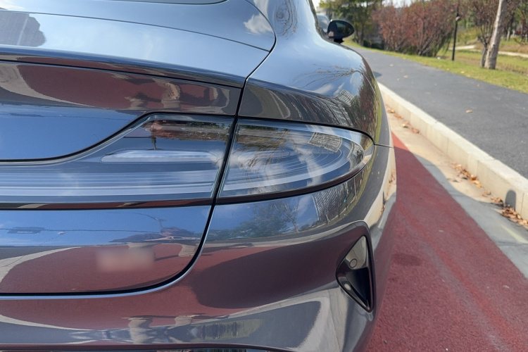 小米汽车 小米SU7 2024款 后驱超长续航高阶智驾Pro版车身外观6008