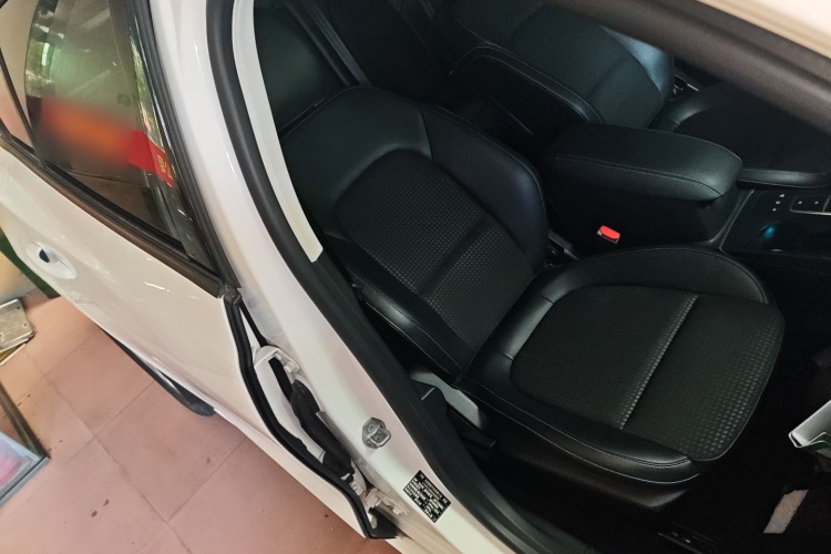 福特 福克斯 2020款 三厢 EcoBoost 180 自动锋潮型局部细节41