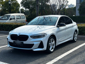 宝马1系 2021款 120i M运动曜夜版