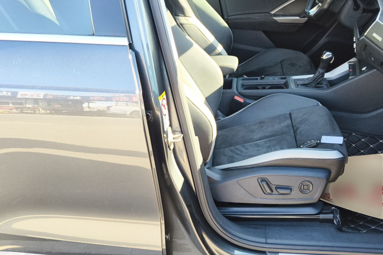 奥迪Q3 2021款 35 TFSI 时尚动感型局部细节41