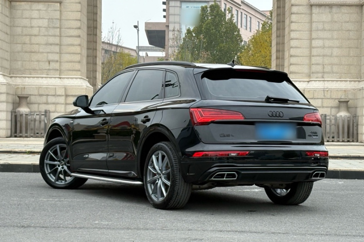 奥迪Q5L 2022款 45T 豪华动感型车身外观6003
