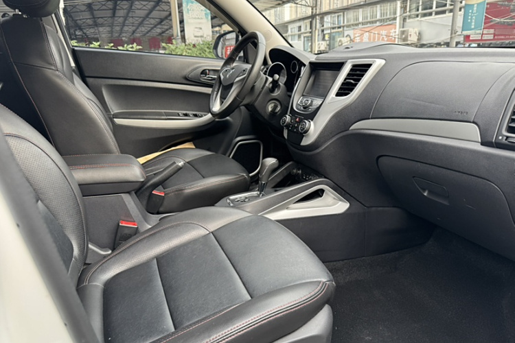 英菲尼迪Q50L 2018款 2.0T 舒适版 国VI局部细节41