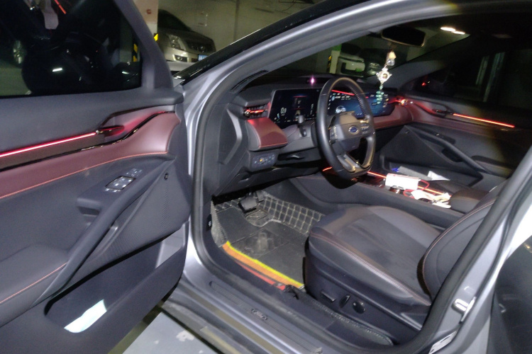 福特 蒙迪欧 2022款 改款 EcoBoost 245 至尊型中控内饰20