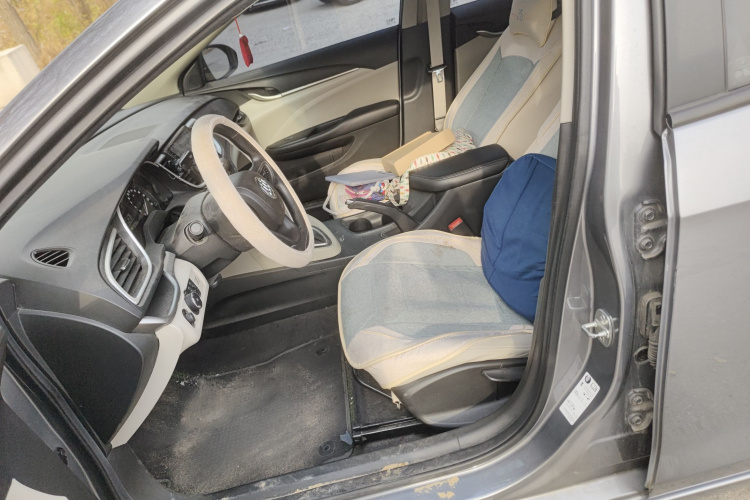 别克 英朗 2018款 15T 双离合进取型 国V中控内饰19