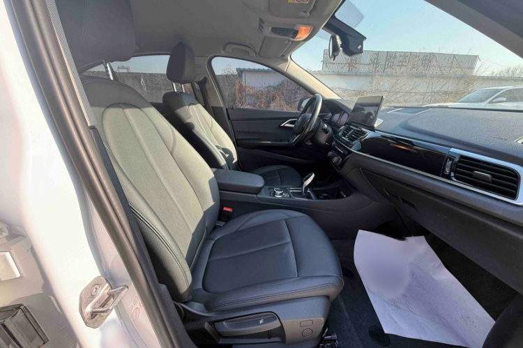 宝马1系 2022款 120i M运动版中控内饰7008