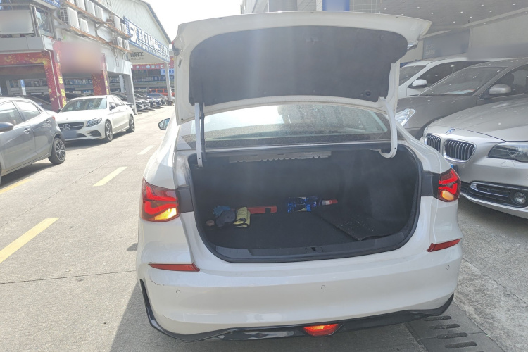 雪佛兰 科鲁泽 2024款 1.5L 双离合悦享版机舱底盘23