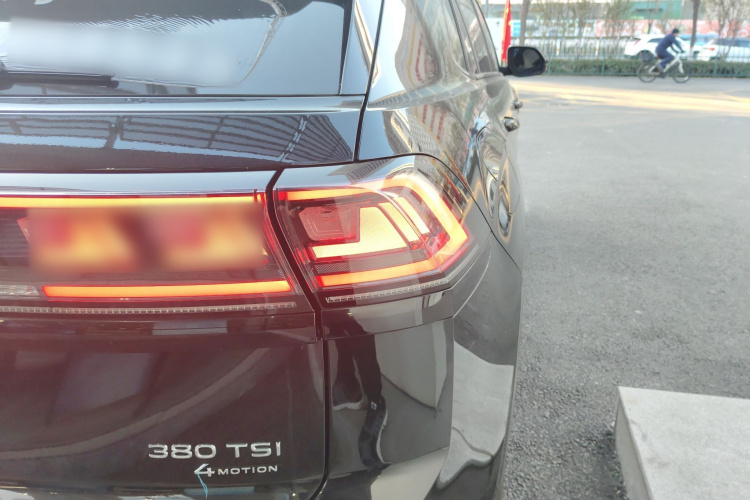 大众 途昂X 2024款 380TSI 四驱龙祥版车身外观9