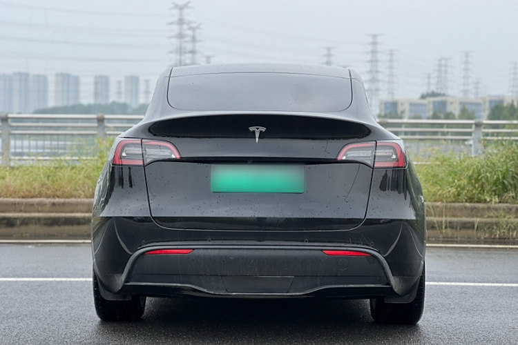 特斯拉 Model Y 2022款 后轮驱动版车身外观6001