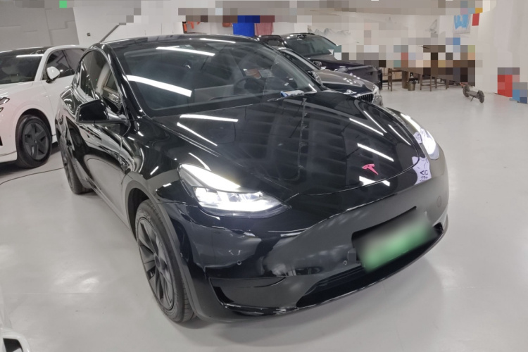 特斯拉 Model Y 2023款 后轮驱动版车身外观3