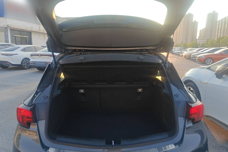 别克 威朗 2016款 两厢GS 20T 双离合豪情运动型局部细节23