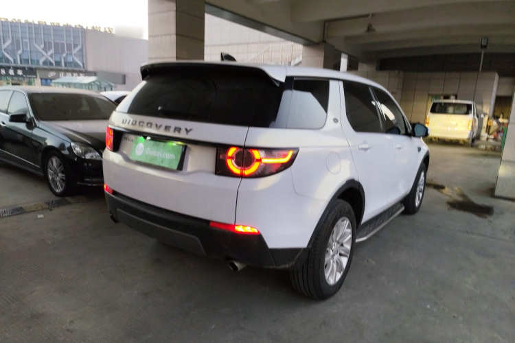 路虎 发现神行 2018款 240PS SE版车身外观7