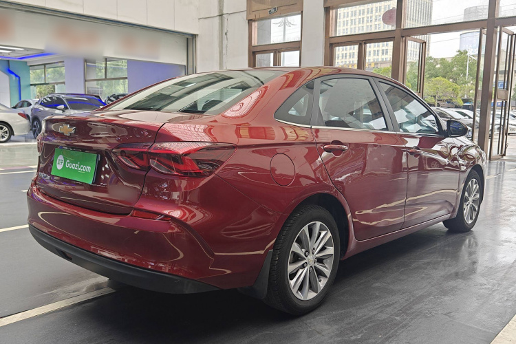 雪佛兰 科鲁泽 2022款 320 自动悦享天窗版车身外观6004