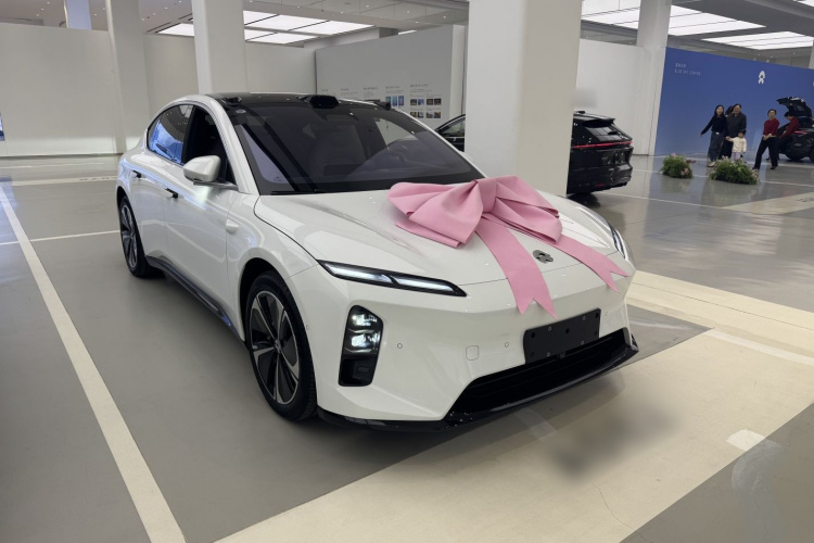 蔚来ET5 2025款 75kWh车身外观6008