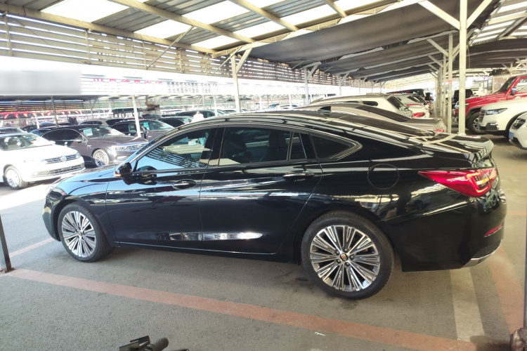 红旗H5 2022款 经典款 改款 1.5T DCT旗韵版车身外观4