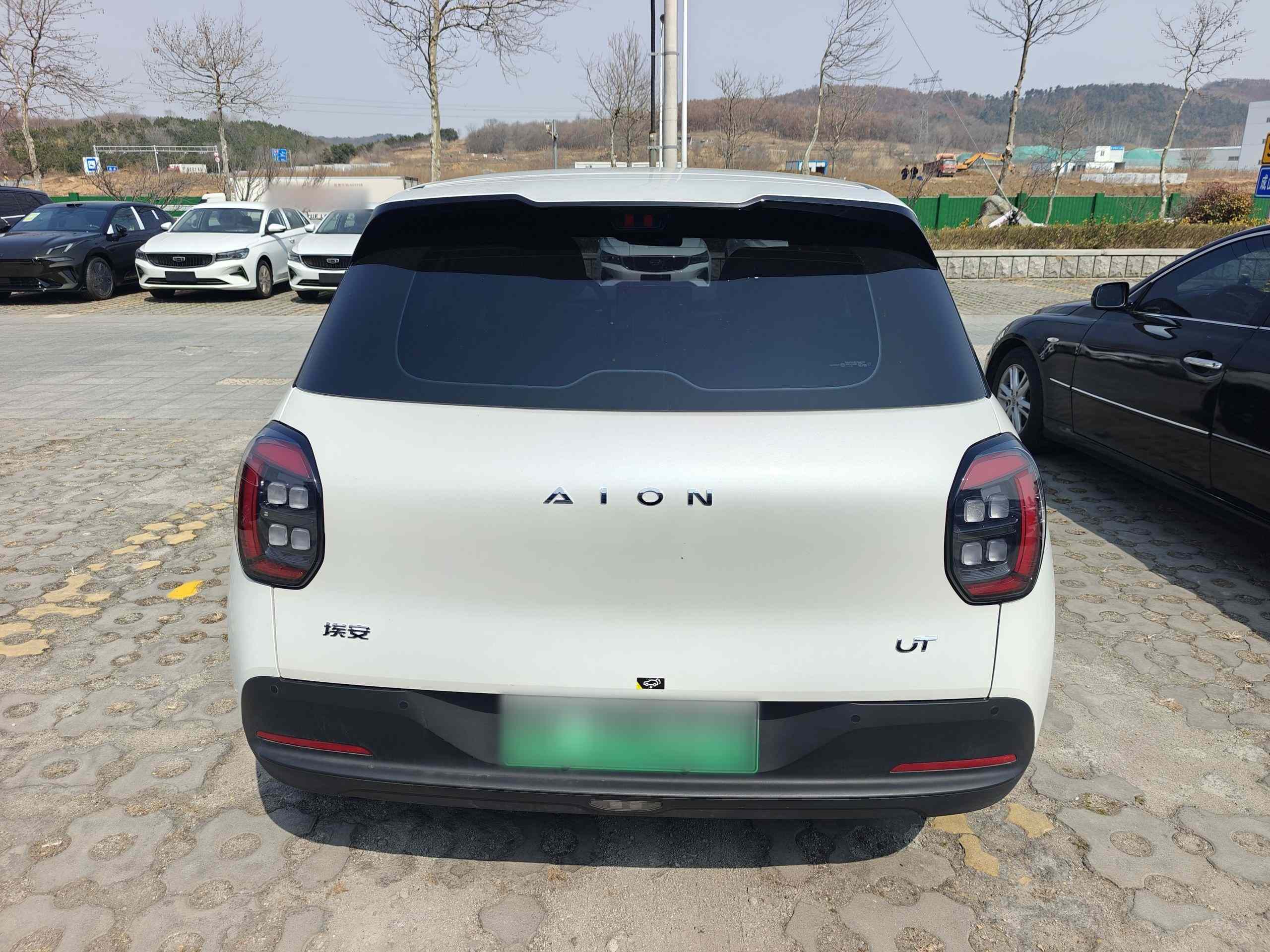 埃安 AION UT 2025款 420智享版(3)