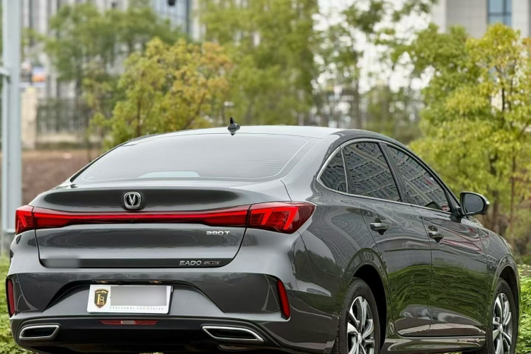 长安 逸动 2024款 PLUS 蓝鲸NE 1.4T GDI DCT高能版车身外观6005