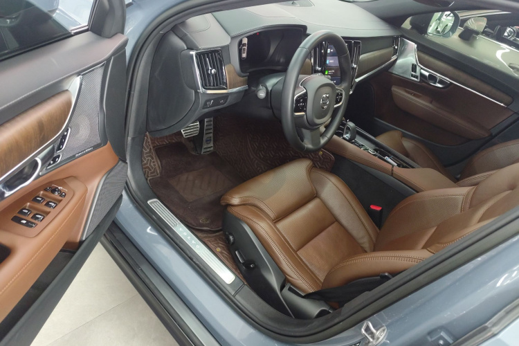 沃尔沃V90 2022款 Cross Country B5 AWD 智尊版中控内饰7003