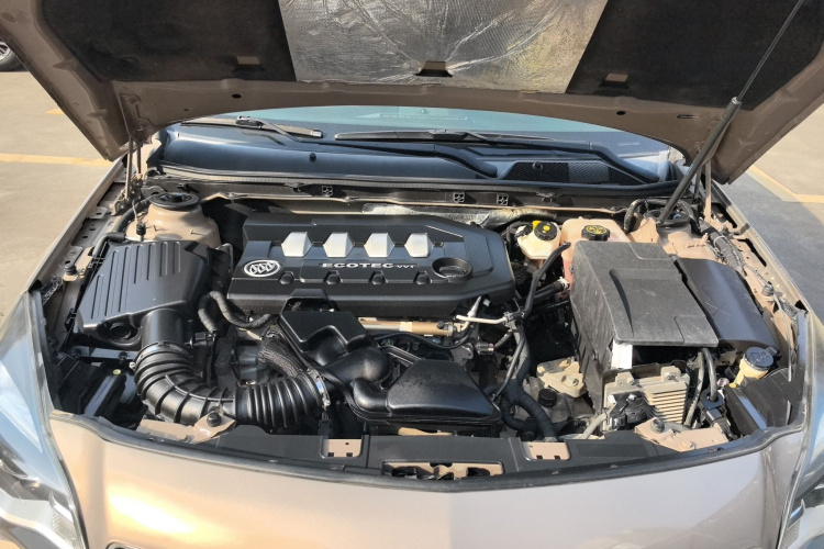 别克 君威 2014款 2.0L 领先时尚型机舱底盘24