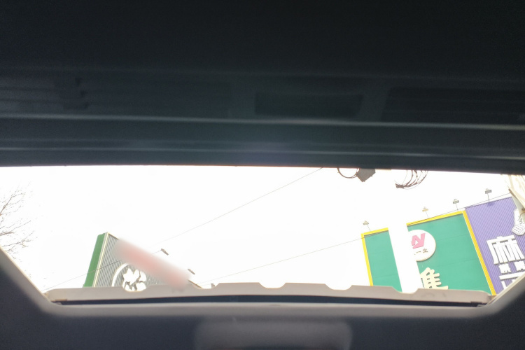 奔驰E级 2015款 E 180 L 运动型局部细节22