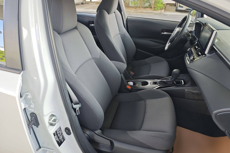 丰田 雷凌 2023款 185T CVT豪华版局部细节41