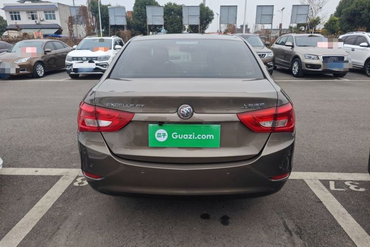 别克 英朗 2015款 15N 自动精英型车身外观6