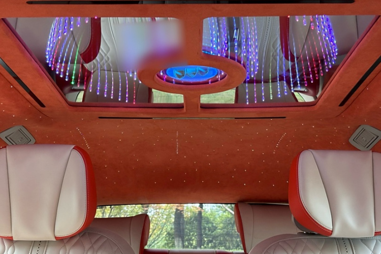 别克GL8 2021款 陆上公务舱 652T 舒适型局部细节9001