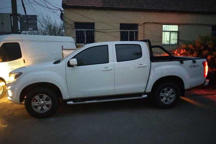 五十铃 瑞迈 2022款 2.8T经典柴油四驱舒适型标轴版JE493ZLQ6E车身外观6003