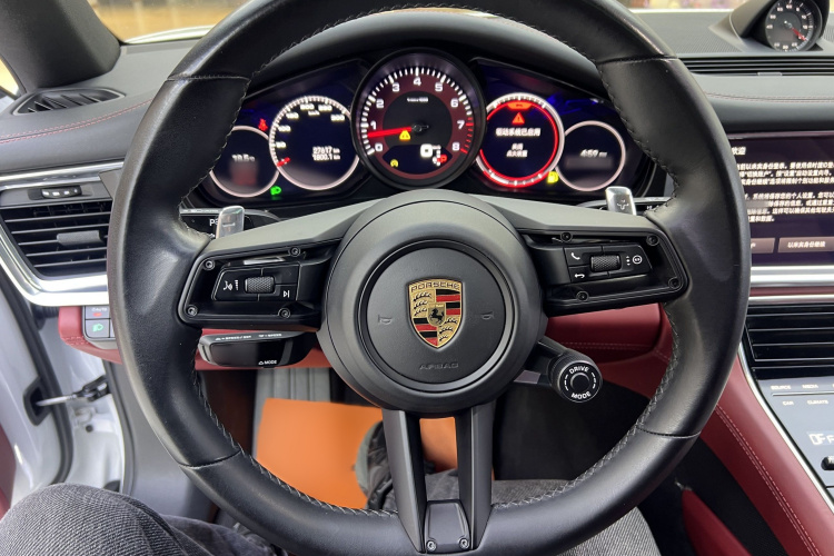 保时捷 2023款 改款 Panamera 4 行政加长铂金版 2.9T中控内饰7002