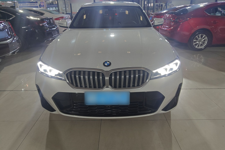 宝马3系 2024款 320Li M运动套装车身外观2