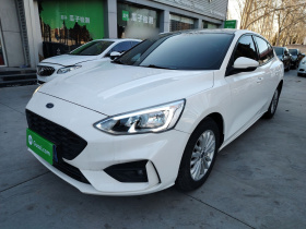 福特 福克斯 2020款 三厢 EcoBoost 180 自动锋潮型