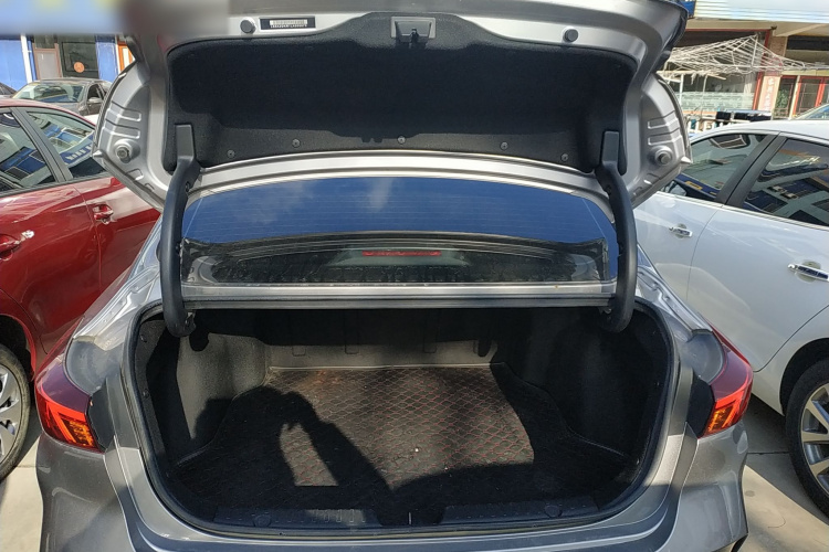 长安 逸动 2020款 PLUS 蓝鲸NE 1.4T GDI DCT尊贵型局部细节23