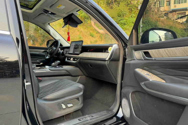 坦克500 2023款 3.0T 运动版 造境型 5座中控内饰7005