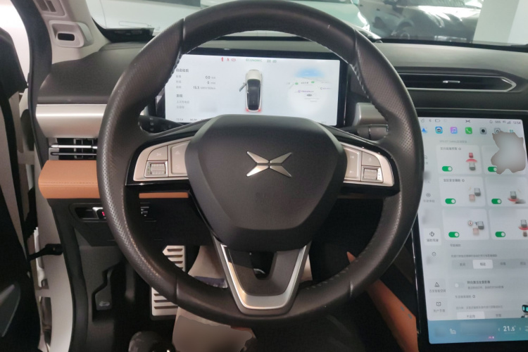 小鹏P5 2021款 550E中控内饰13
