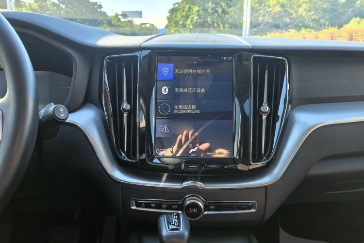 沃尔沃XC60 2019款 T5 四驱智逸版 国VI中控内饰7008