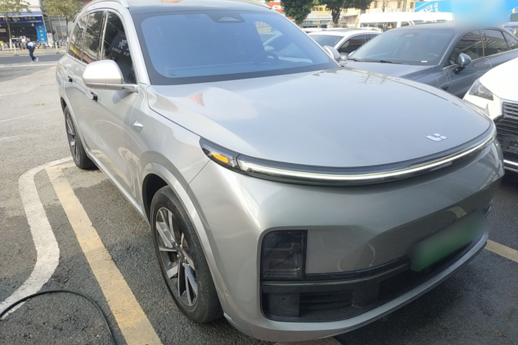 理想汽车 理想L8 2023款 Pro车身外观3