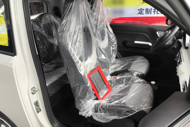 五菱汽车 宏光MINIEV 2024款 第三代 215km 青春版局部细节41