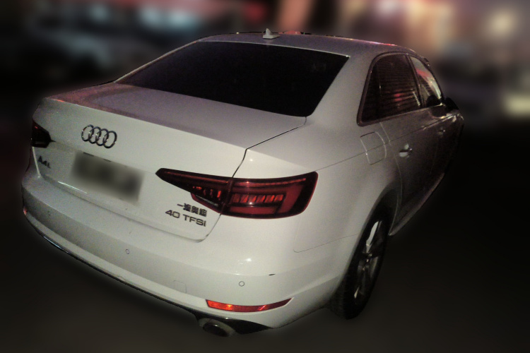 奥迪A4L 2018款 30周年年型 40 TFSI 进取型车身外观7