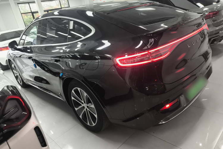 鸿蒙智行 智界R7 2024款 纯电 736km UItra车身外观4