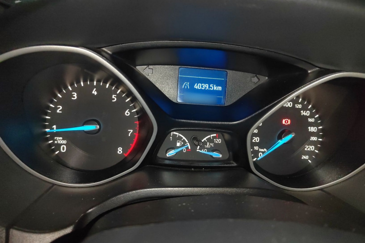 福特 福克斯 2017款 两厢 1.6L 手动舒适型智行版局部细节14