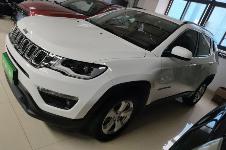 Jeep 指南者 2020款 220T 自动精英版车身外观6003