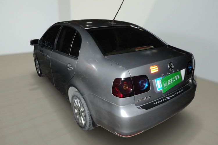 大众 Polo 2011款 劲取 1.4L 自动实尚版车身外观5