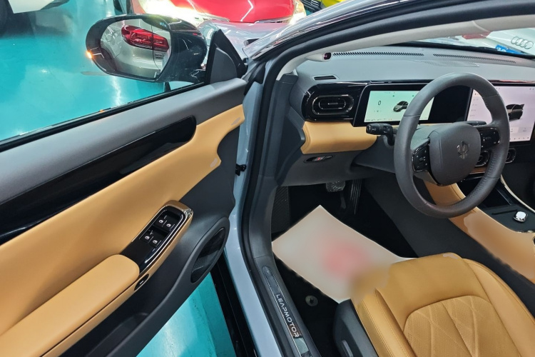 零跑汽车 零跑C01 2024款 增程 316尊享版中控内饰7003