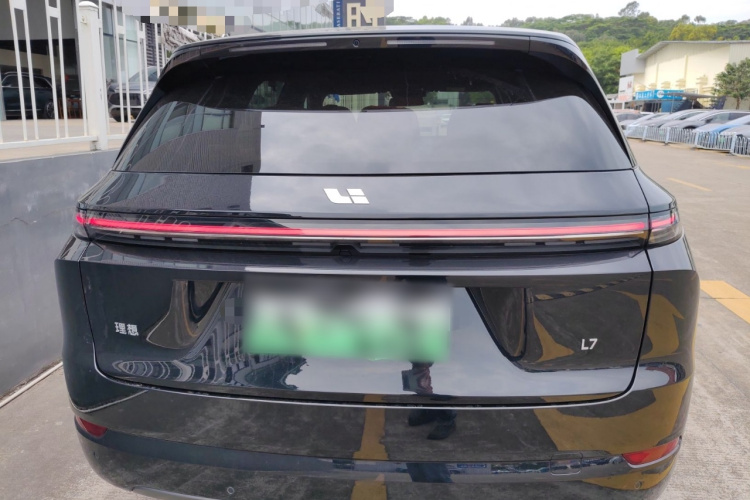 理想汽车 理想L7 2024款 Ultra车身外观6