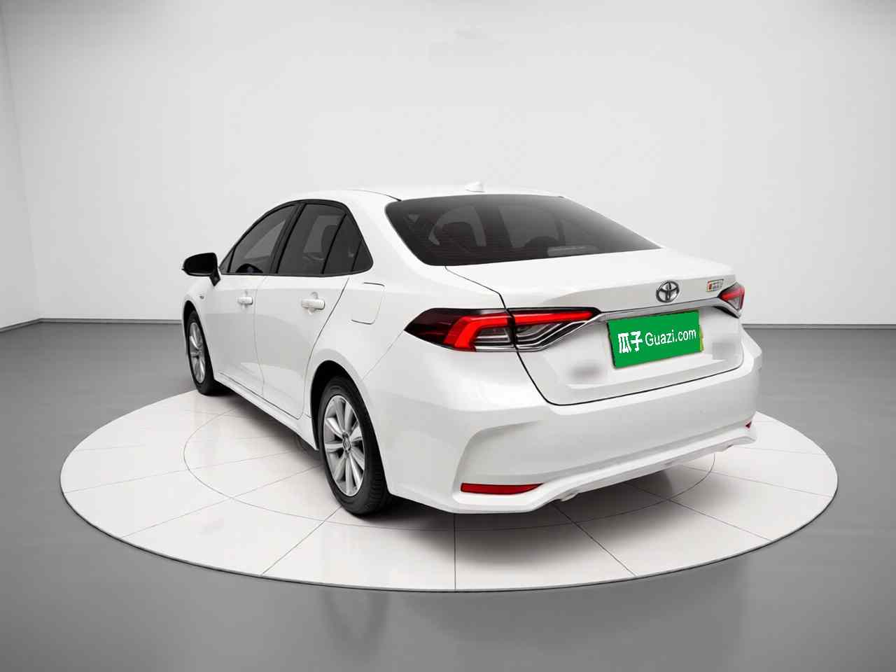 丰田 卡罗拉 2024款 1.8L 智能电混双擎 精英版(3)