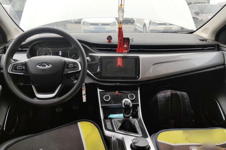 奇瑞 艾瑞泽5 2019款 1.5L 手动青春版 国V中控内饰7002