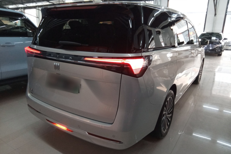 别克GL8新能源 2025款 陆尚 尊享版 7座车身外观7