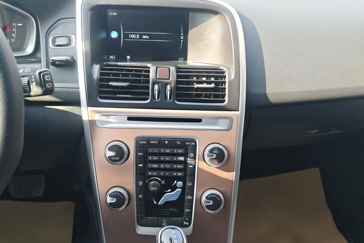 沃尔沃XC60 2017款 T5 智行版局部细节16